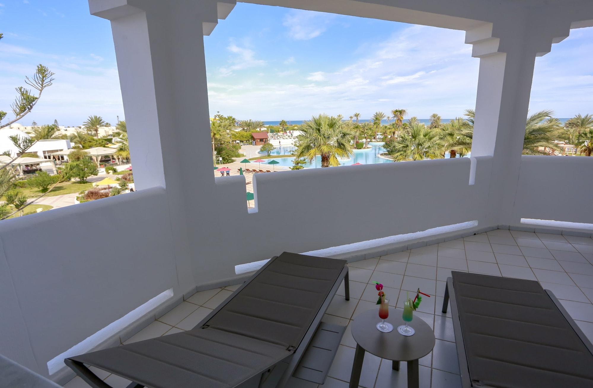 Djerba Plaza Thalasso & Spa Triffa Exterior photo